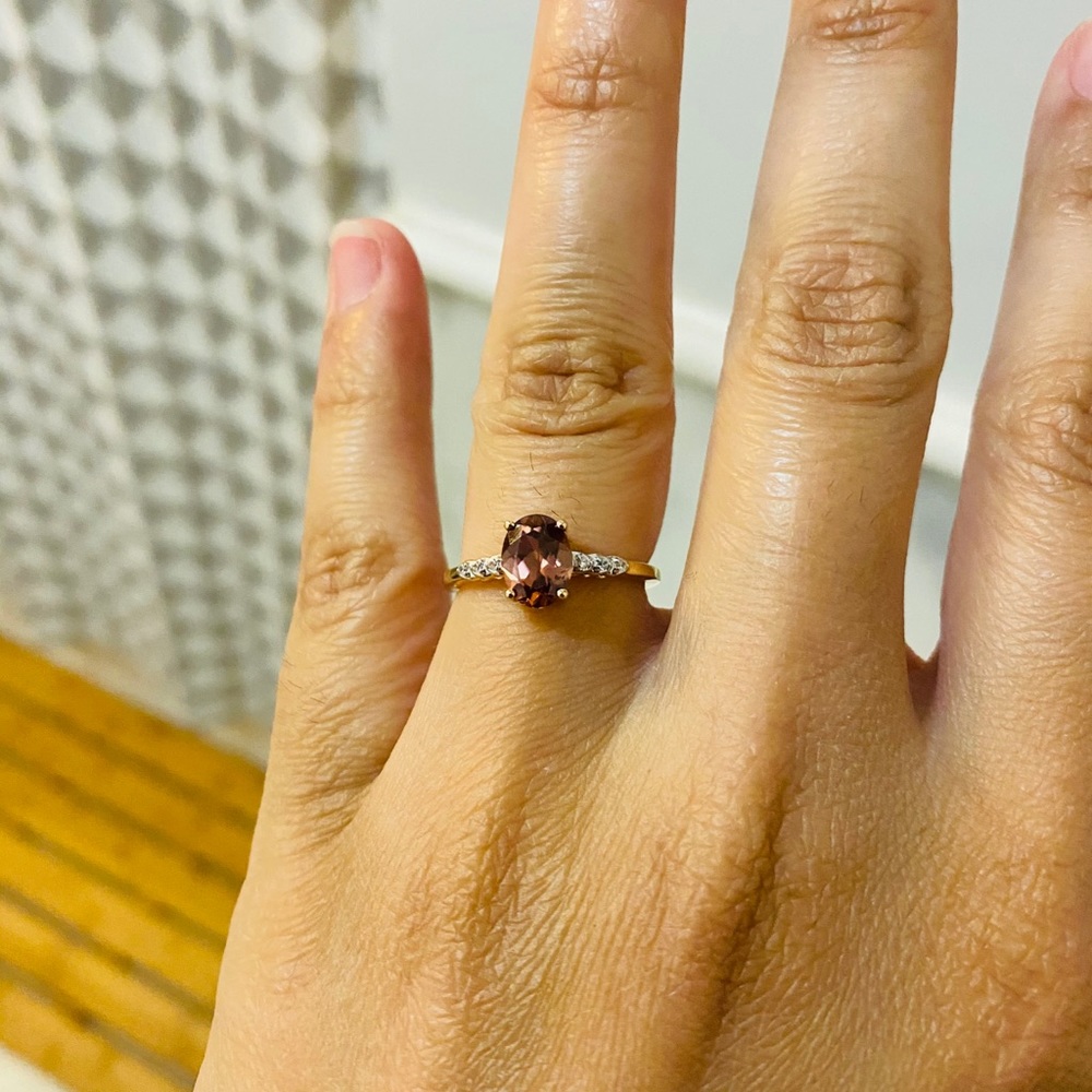 Gorgeous authentic Tanzanian Umba 9k Gold Ring